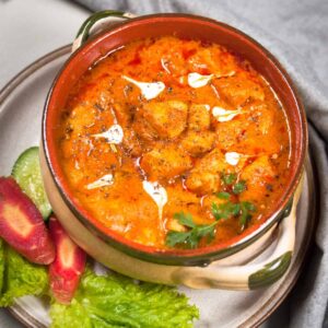 chicken handi white or red