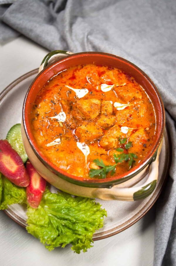 chicken handi white or red